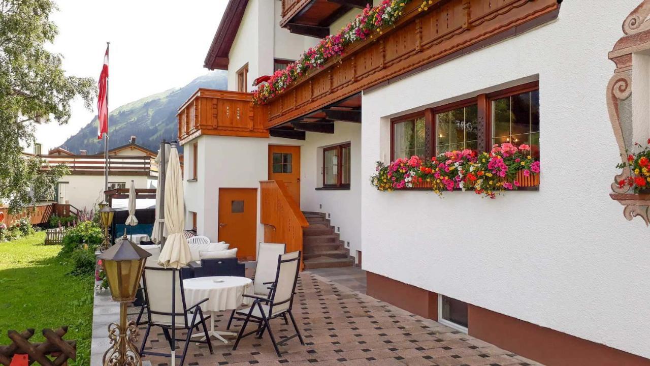 Hotel Kristall เลคอัมอาร์ลแบร์ก ภายนอก รูปภาพ