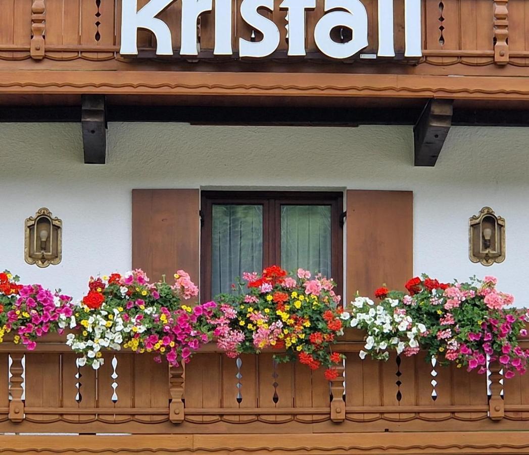 Hotel Kristall เลคอัมอาร์ลแบร์ก ภายนอก รูปภาพ